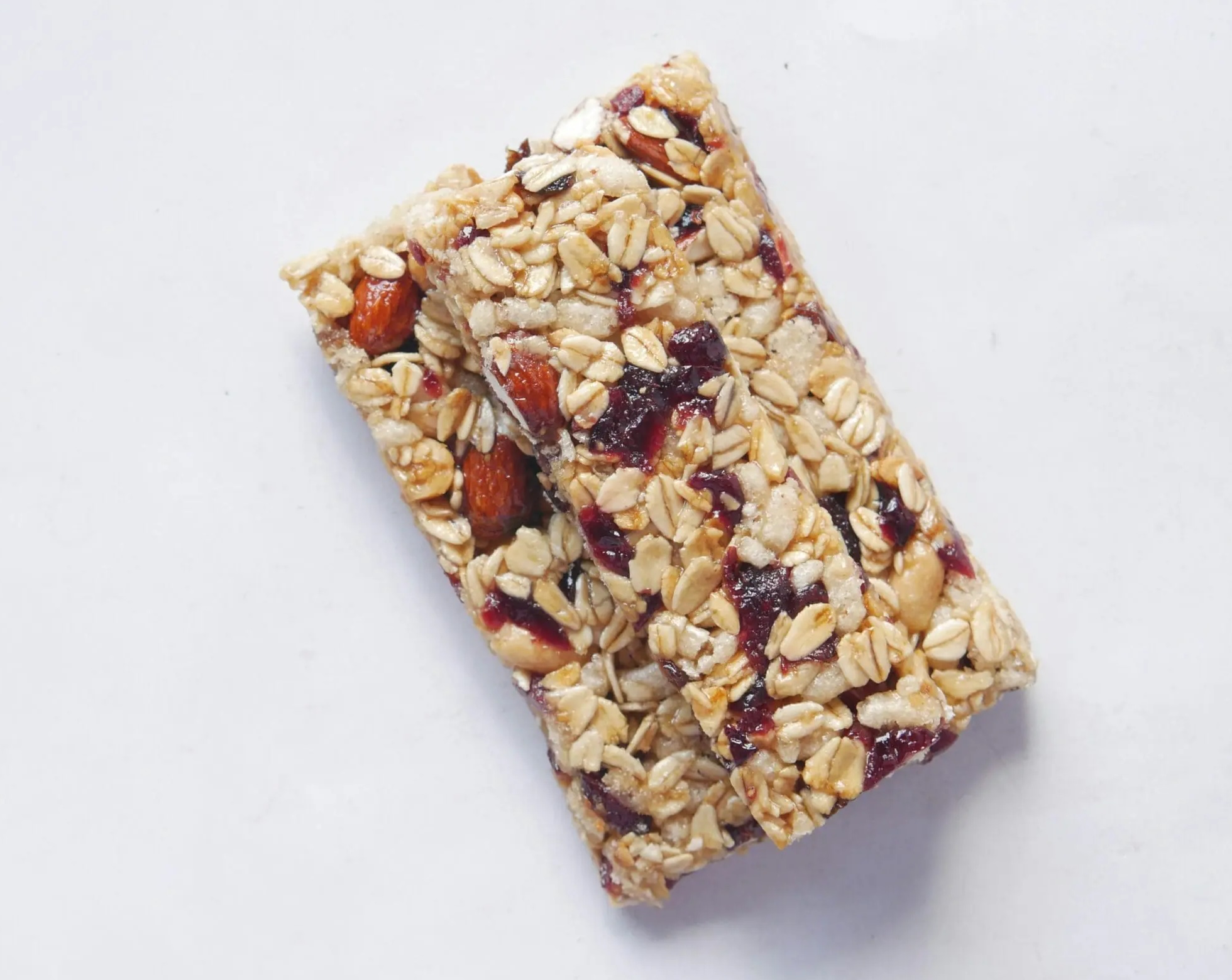 Snack bar with oats and fruit
